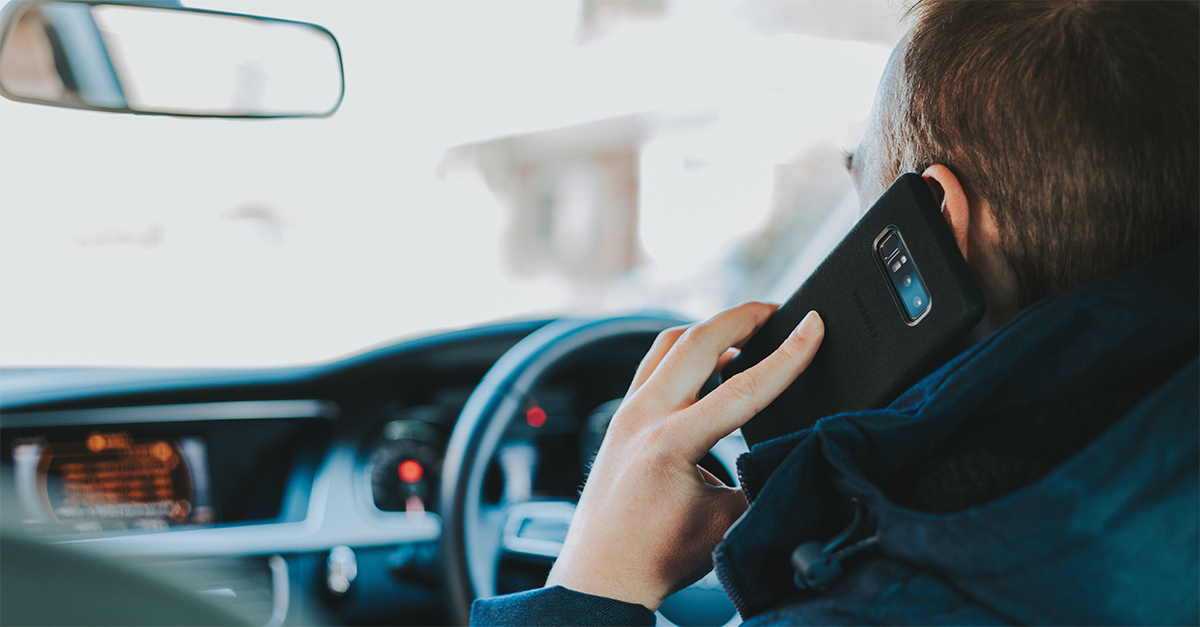 The laws for mobile phone use when driving - Driving Insights